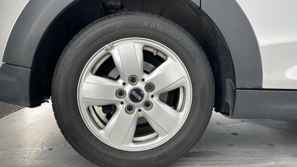 MINI Hatchback 1.5 Cooper Classic II 5dr Petrol Hatchback - Image 14