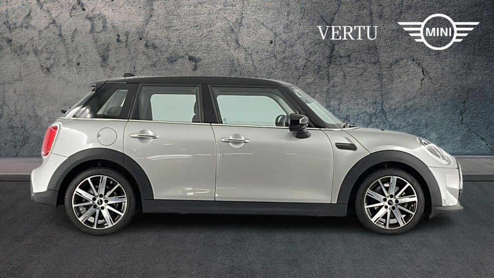 MINI Hatchback 1.5 Cooper Classic Premium 5dr Auto Petrol Hatchback - Image 3