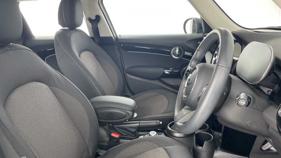 MINI Hatchback 1.5 Cooper Classic Premium 5dr Auto Petrol Hatchback - Image 11