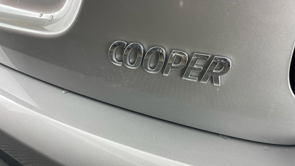 MINI Hatchback 1.5 Cooper Classic Premium 5dr Auto Petrol Hatchback - Image 39