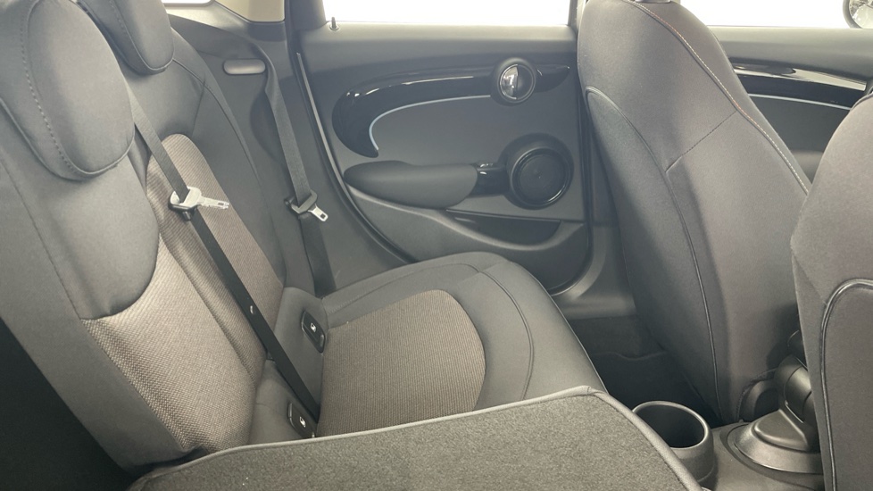 MINI Hatchback 1.5 Cooper Classic Premium 5dr Auto Petrol Hatchback - Image 43