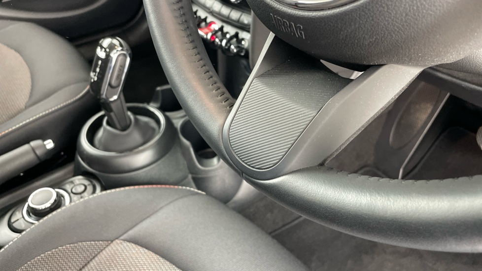 MINI Hatchback 1.5 Cooper Classic Premium 5dr Auto Petrol Hatchback - Image 47