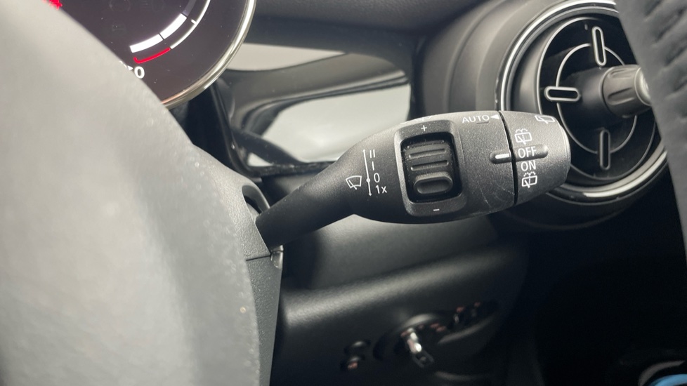 MINI Hatchback 1.5 Cooper Classic Premium 5dr Auto Petrol Hatchback - Image 51