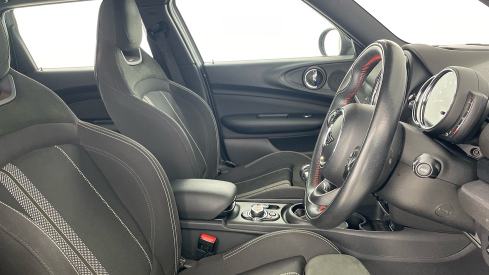 MINI Clubman 1.5 Cooper Sport 6dr Petrol Estate - Image 11