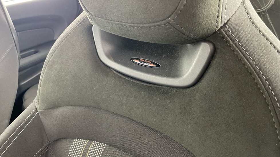 MINI Clubman 1.5 Cooper Sport 6dr Petrol Estate - Image 28