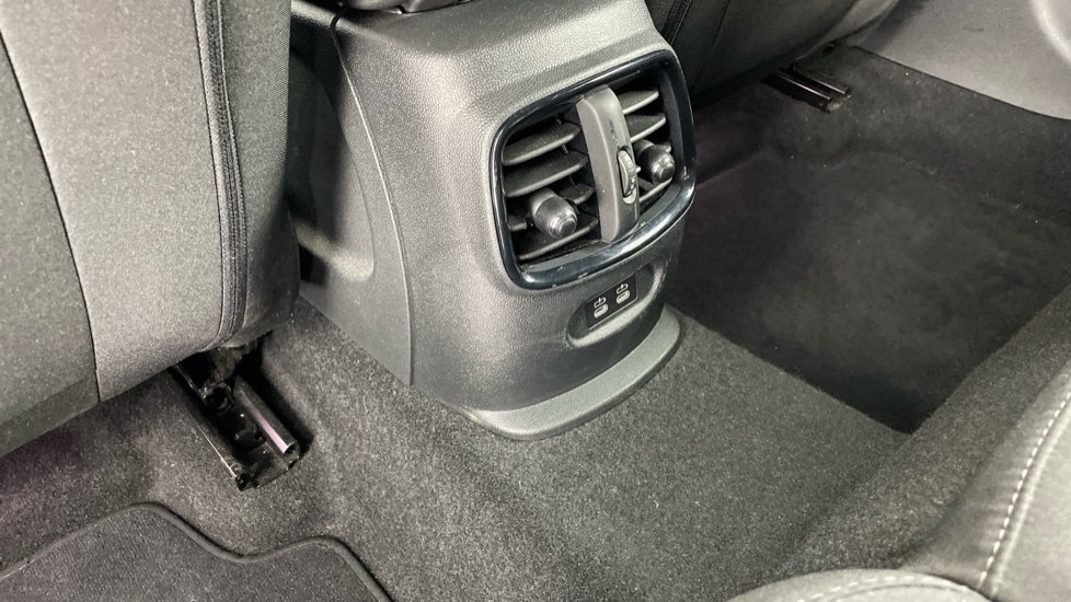 MINI Clubman 1.5 Cooper Sport 6dr Petrol Estate - Image 30