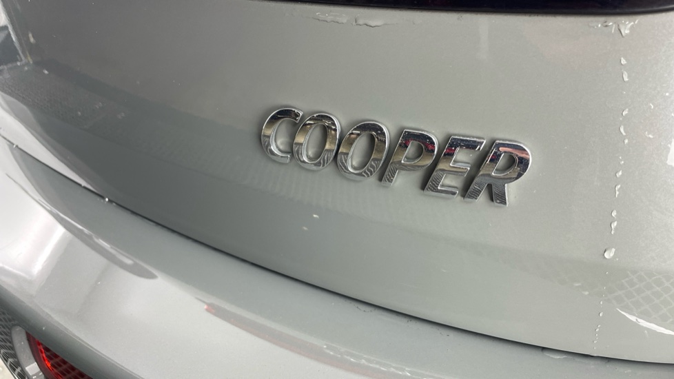 MINI Clubman 1.5 Cooper Sport 6dr Petrol Estate - Image 40