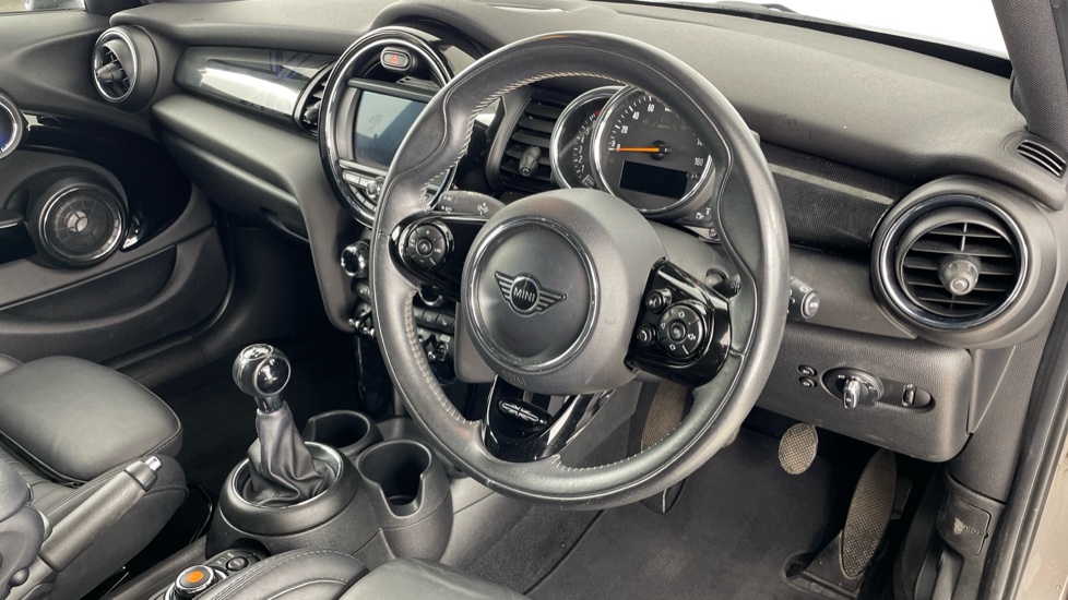 MINI Hatchback 1.5 Cooper Exclusive II 5dr Petrol Hatchback - Image 6