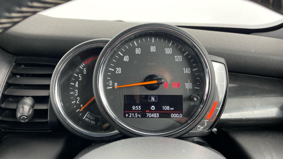 MINI Hatchback 1.5 Cooper Exclusive II 5dr Petrol Hatchback - Image 9