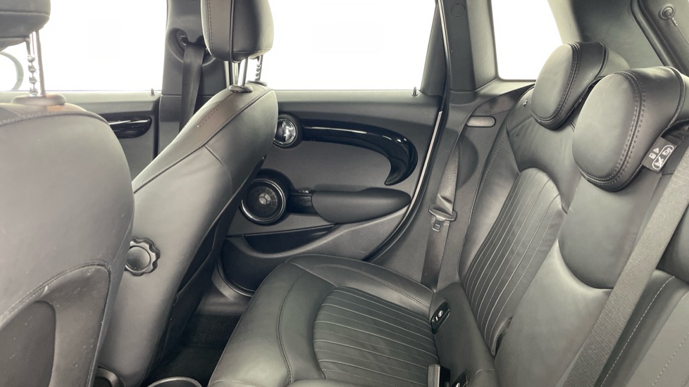 MINI Hatchback 1.5 Cooper Exclusive II 5dr Petrol Hatchback - Image 12