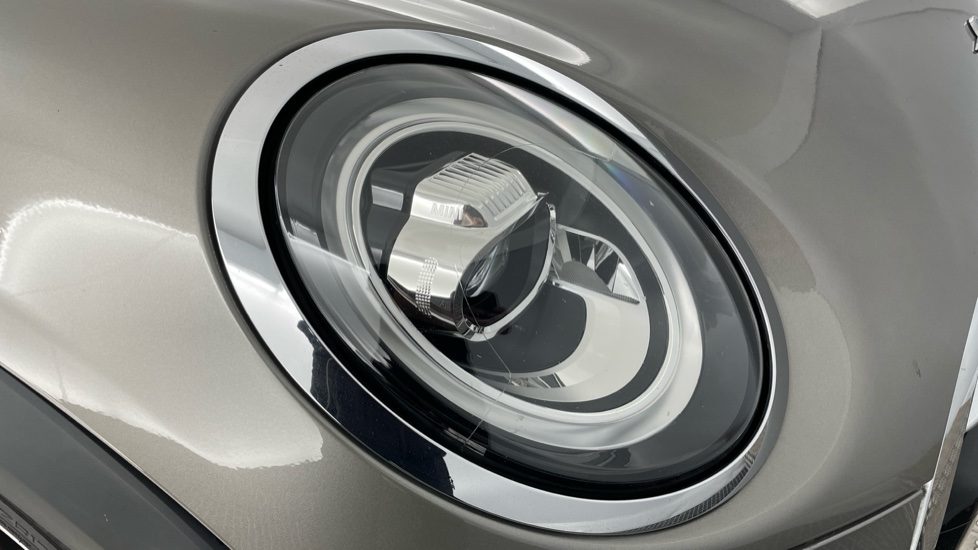 MINI Hatchback 1.5 Cooper Exclusive II 5dr Petrol Hatchback - Image 23