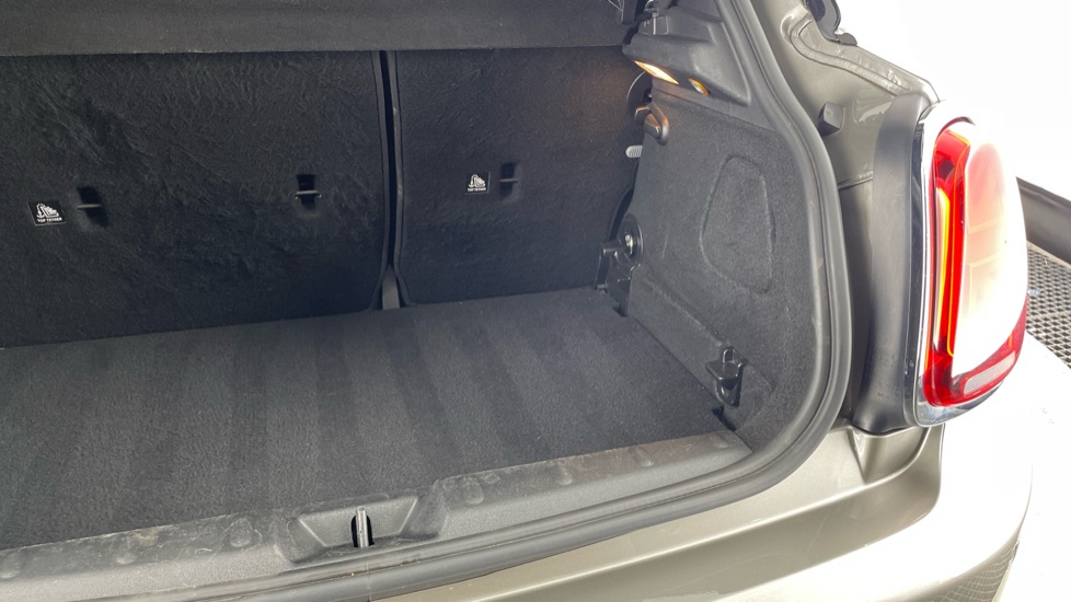 MINI Hatchback 1.5 Cooper Exclusive II 5dr Petrol Hatchback - Image 40