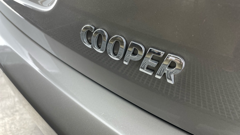 MINI Hatchback 1.5 Cooper Exclusive II 5dr Petrol Hatchback - Image 44