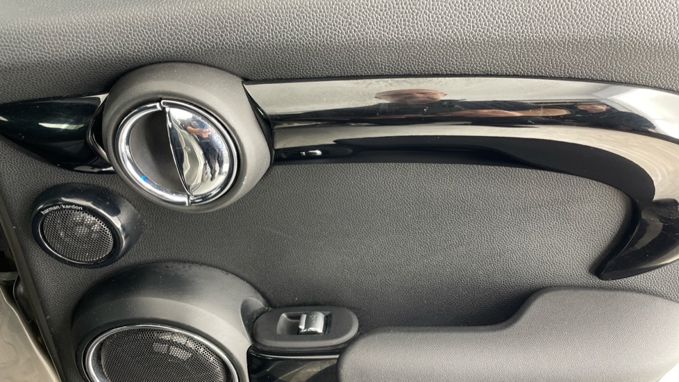 MINI Hatchback 1.5 Cooper Exclusive II 5dr Petrol Hatchback - Image 45