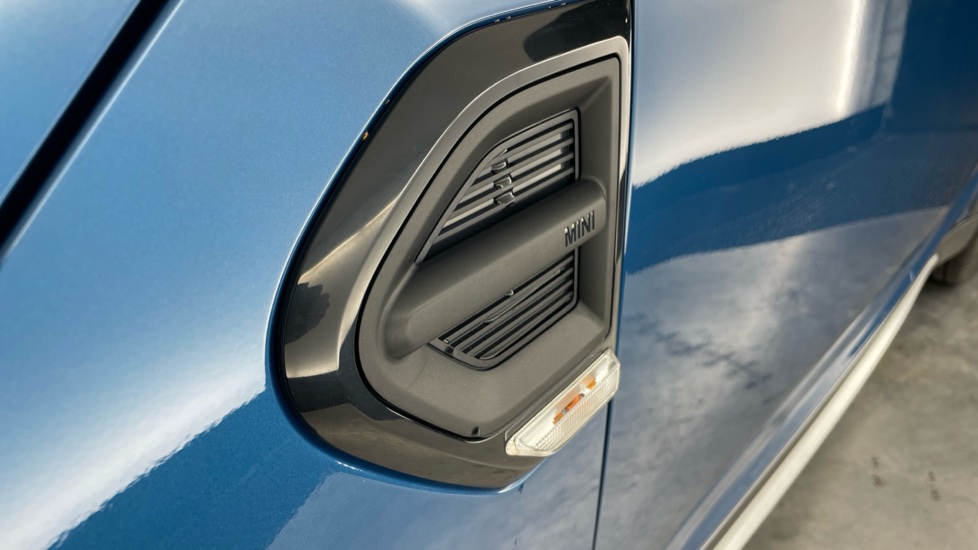 MINI Countryman 1.5 Cooper Sport 5dr Auto Petrol Hatchback - Image 25