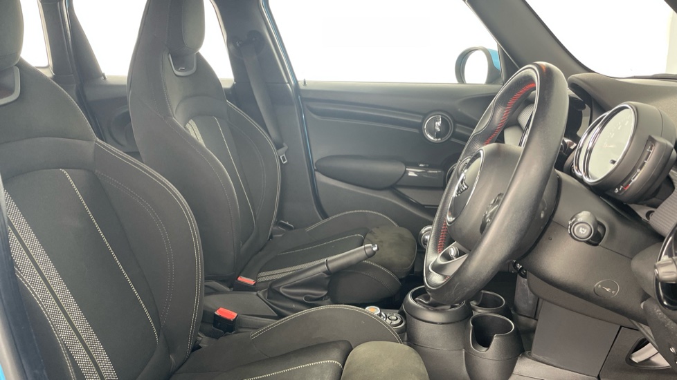 MINI Hatchback 1.5 Cooper II 5dr Petrol Hatchback - Image 11