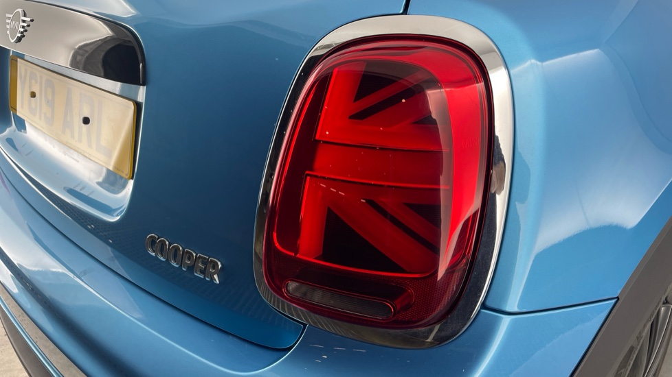 MINI Hatchback 1.5 Cooper II 5dr Petrol Hatchback - Image 22