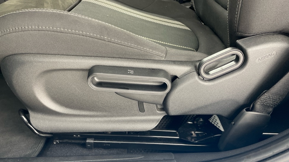 MINI Hatchback 1.5 Cooper II 5dr Petrol Hatchback - Image 27