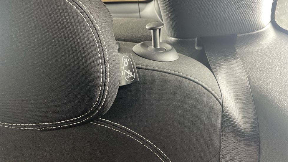 MINI Hatchback 1.5 Cooper II 5dr Petrol Hatchback - Image 35