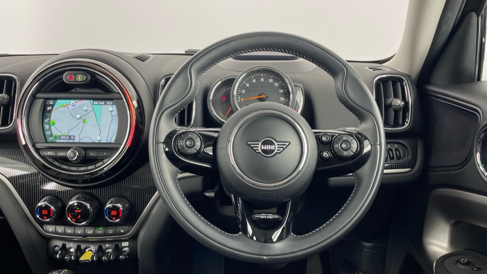 MINI Countryman 1.5 Cooper S E Exclusive ALL4 PHEV 5dr Auto Hatchback - Image 5