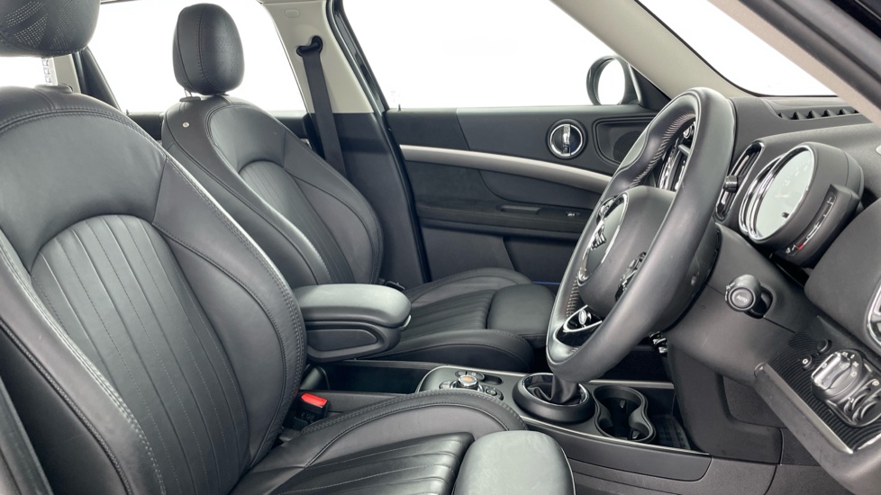 MINI Countryman 1.5 Cooper S E Exclusive ALL4 PHEV 5dr Auto Hatchback - Image 11