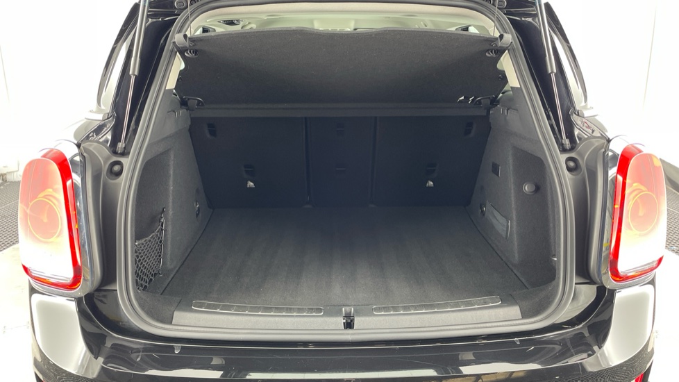 MINI Countryman 1.5 Cooper S E Exclusive ALL4 PHEV 5dr Auto Hatchback - Image 13