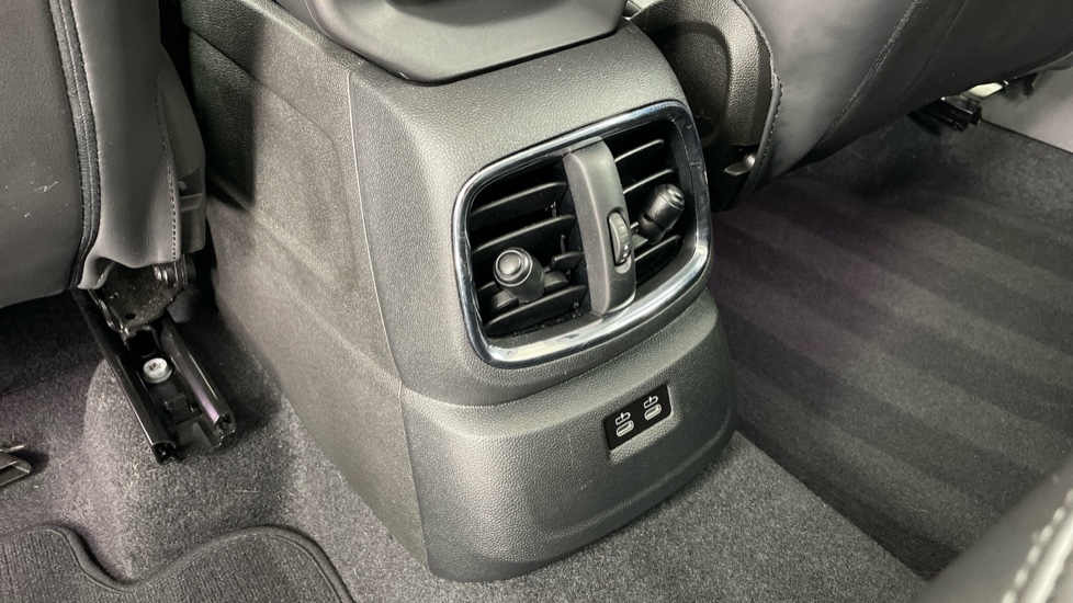 MINI Countryman 1.5 Cooper S E Exclusive ALL4 PHEV 5dr Auto Hatchback - Image 35