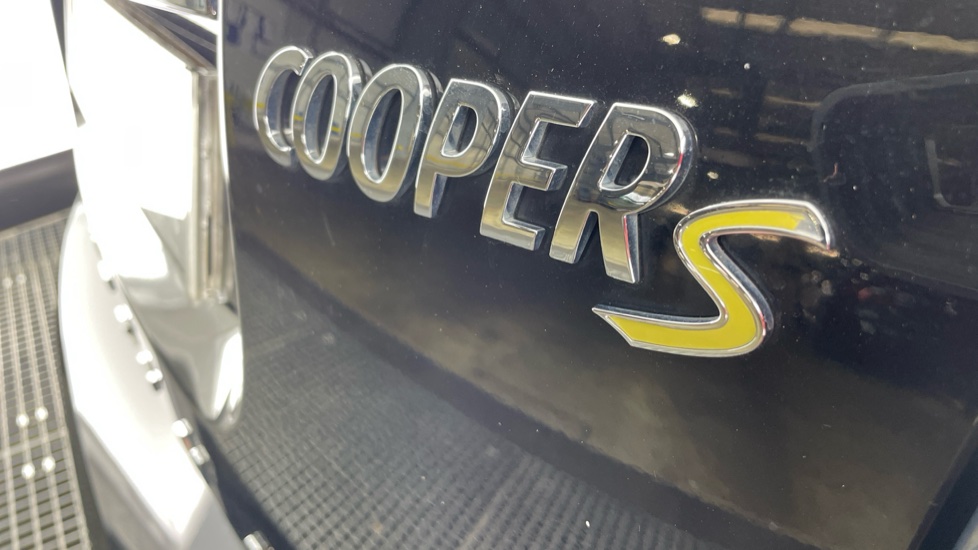 MINI Countryman 1.5 Cooper S E Exclusive ALL4 PHEV 5dr Auto Hatchback - Image 46