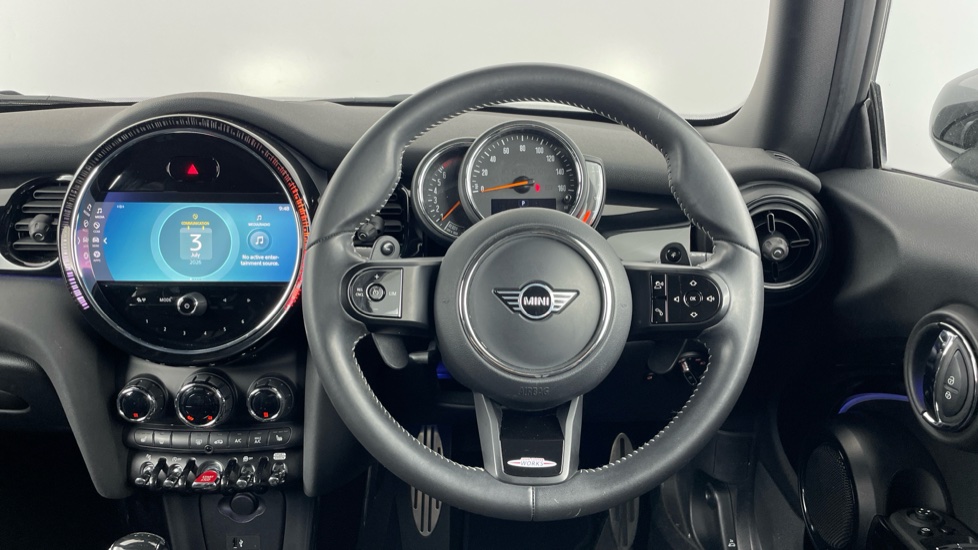 MINI Hatchback 2.0 Cooper S Sport 3dr Auto [Comfort Pack] Petrol Hatchback - Image 5