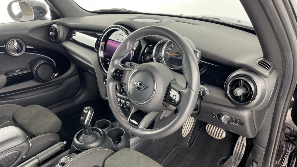 MINI Hatchback 2.0 Cooper S Sport 3dr Auto [Comfort Pack] Petrol Hatchback - Image 6