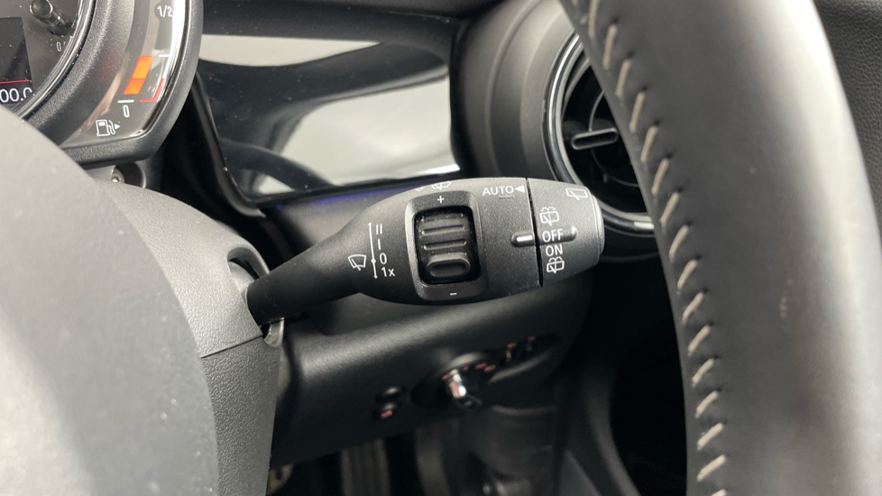 MINI Hatchback 2.0 Cooper S Sport 3dr Auto [Comfort Pack] Petrol Hatchback - Image 44