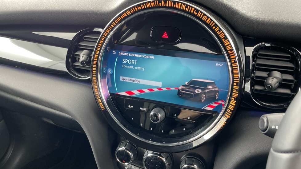 MINI Hatchback 2.0 Cooper S Sport 3dr Auto [Comfort Pack] Petrol Hatchback - Image 50