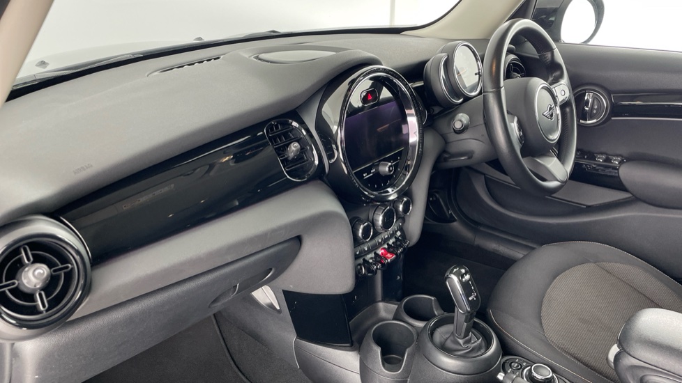 MINI Hatchback 1.5 Cooper Classic 5dr Auto Petrol Hatchback - Image 7