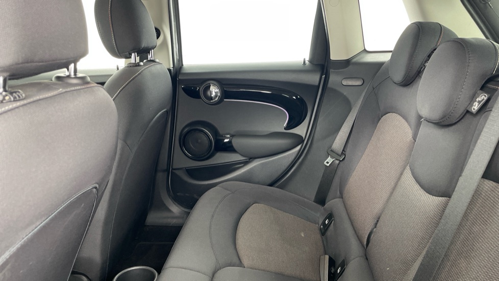 MINI Hatchback 1.5 Cooper Classic 5dr Auto Petrol Hatchback - Image 12