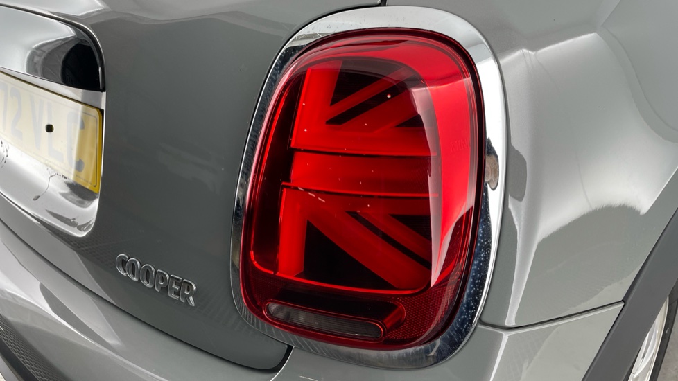 MINI Hatchback 1.5 Cooper Classic 5dr Auto Petrol Hatchback - Image 22