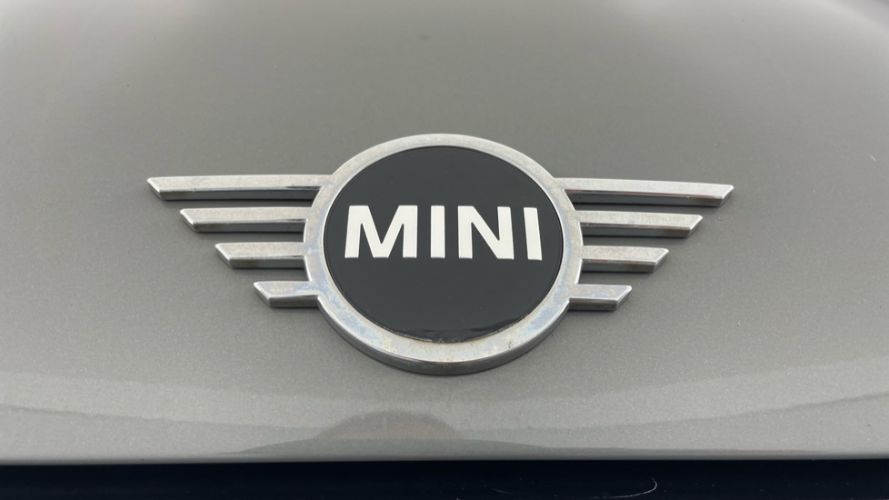 MINI Hatchback 1.5 Cooper Classic 5dr Auto Petrol Hatchback - Image 24