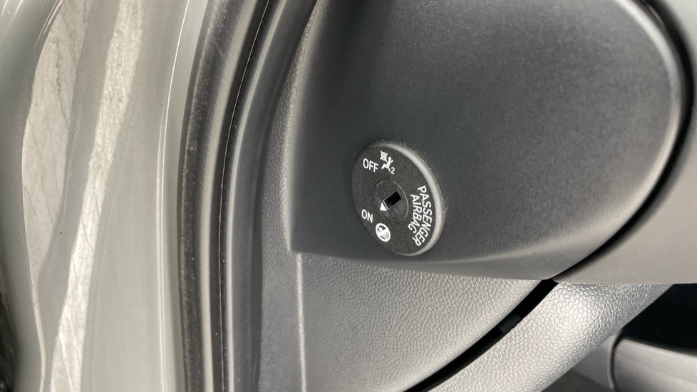 MINI Hatchback 1.5 Cooper Classic 5dr Auto Petrol Hatchback - Image 28