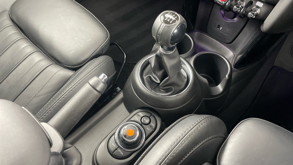 MINI Hatchback 1.5 Cooper Exclusive II 5dr Petrol Hatchback - Image 10