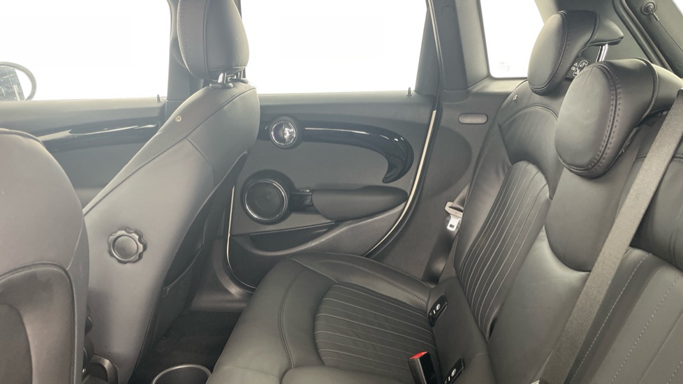 MINI Hatchback 1.5 Cooper Exclusive II 5dr Petrol Hatchback - Image 12