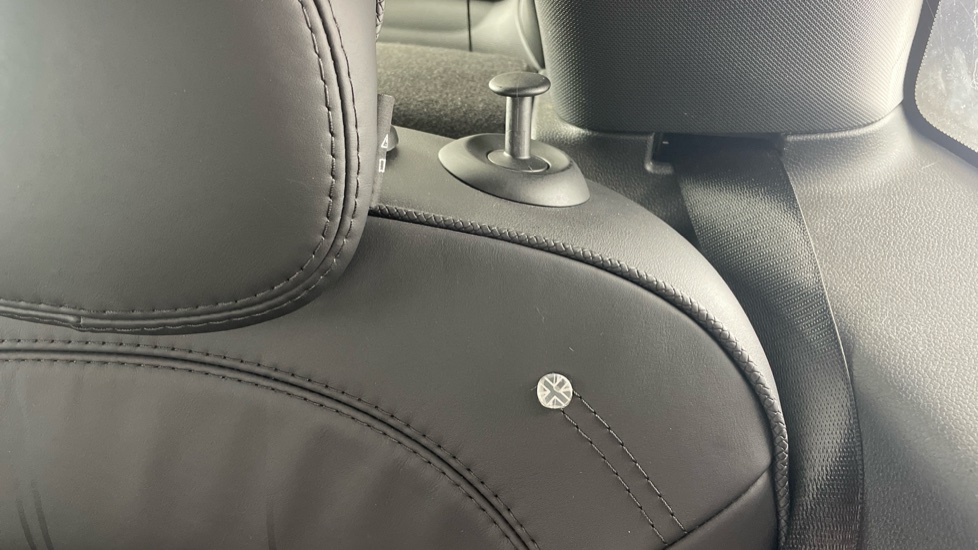 MINI Hatchback 1.5 Cooper Exclusive II 5dr Petrol Hatchback - Image 37
