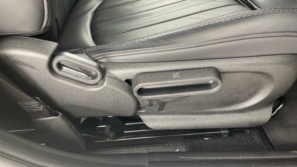 MINI Hatchback 1.5 Cooper Exclusive II 5dr Petrol Hatchback - Image 49