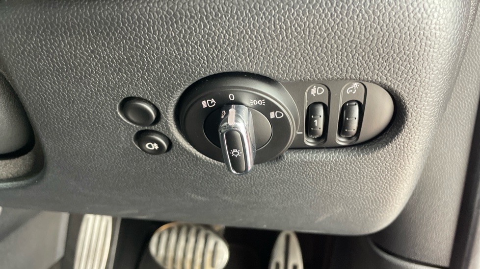 MINI Hatchback 2.0 Cooper S Sport 5dr Auto Petrol Hatchback - Image 53