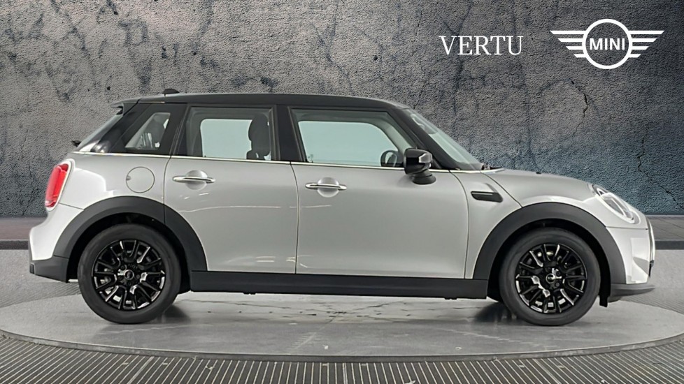 MINI Hatchback 1.5 Cooper Classic Premium 5dr Auto Petrol Hatchback - Image 3