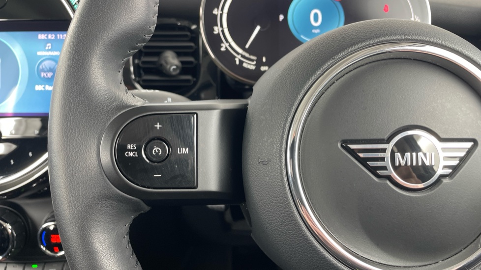 MINI Hatchback 1.5 Cooper Classic Premium 5dr Auto Petrol Hatchback - Image 17