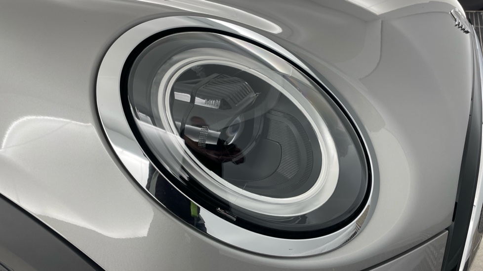 MINI Hatchback 1.5 Cooper Classic Premium 5dr Auto Petrol Hatchback - Image 23