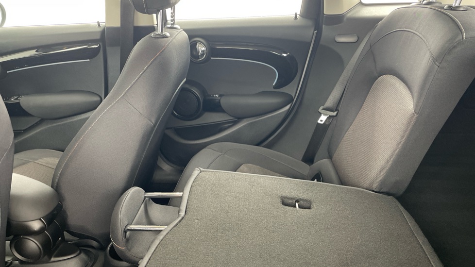 MINI Hatchback 1.5 Cooper Classic Premium 5dr Auto Petrol Hatchback - Image 34
