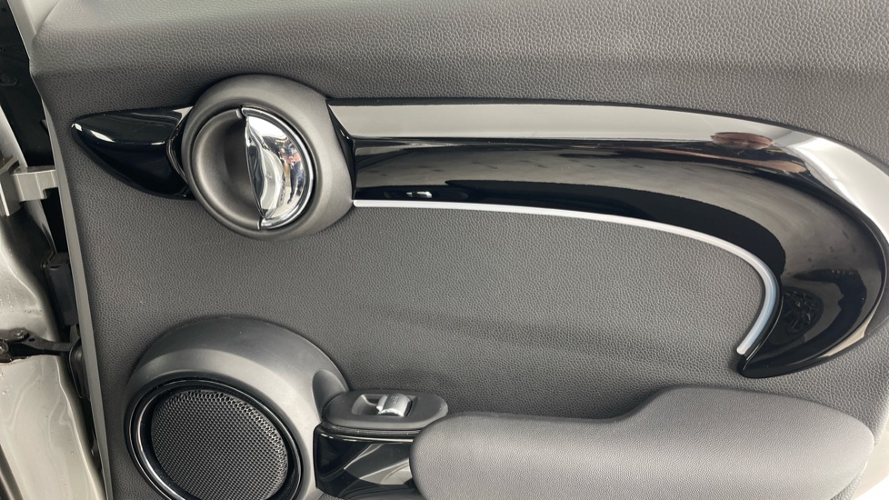MINI Hatchback 1.5 Cooper Classic Premium 5dr Auto Petrol Hatchback - Image 40