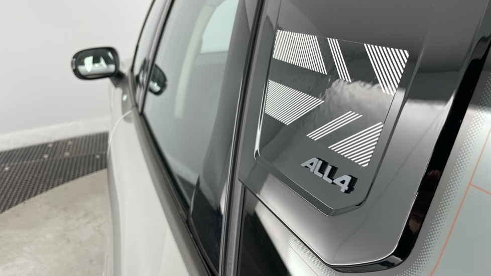 MINI Countryman 2.0 S Classic ALL4 5dr Auto Petrol Hatchback - Image 34