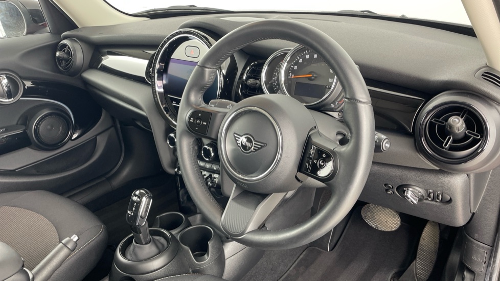 MINI Hatchback 1.5 Cooper Classic 5dr Auto Petrol Hatchback - Image 6