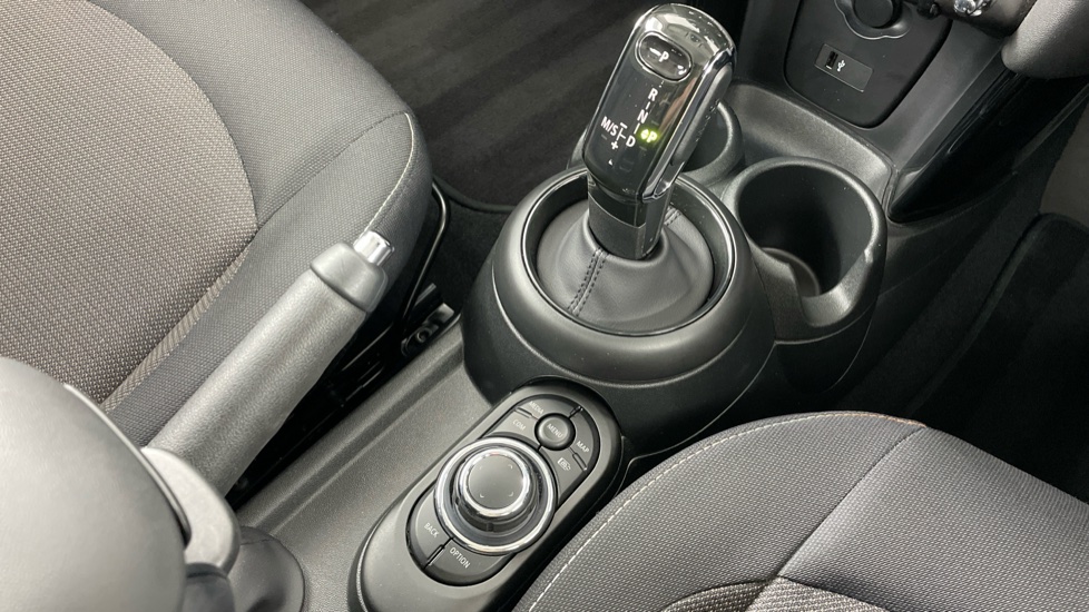 MINI Hatchback 1.5 Cooper Classic 5dr Auto Petrol Hatchback - Image 10